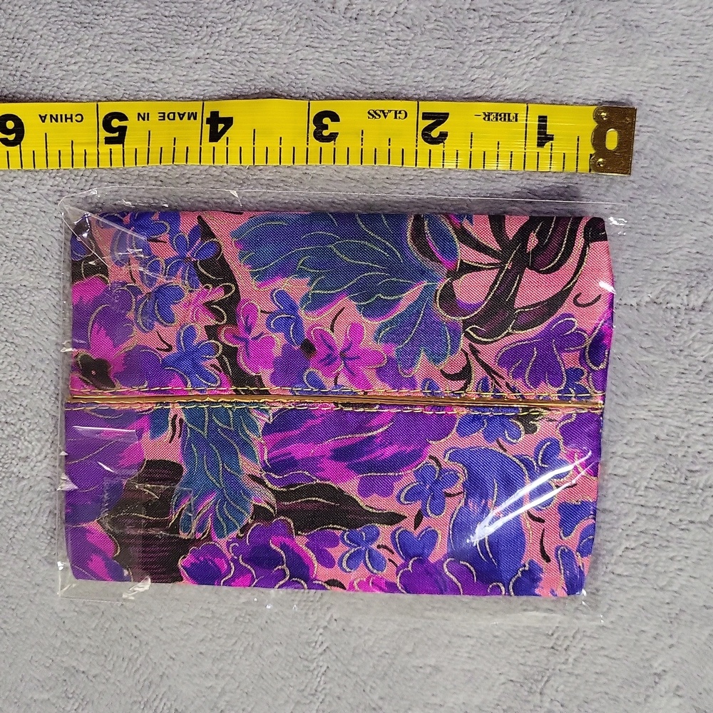 NIB Tissue Pack Holder - Picture 4 of 5